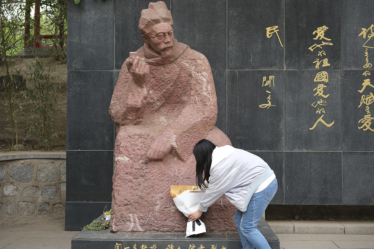 主题教育党日|师生共建:“全面落实从严治党,追寻清华红色印记”