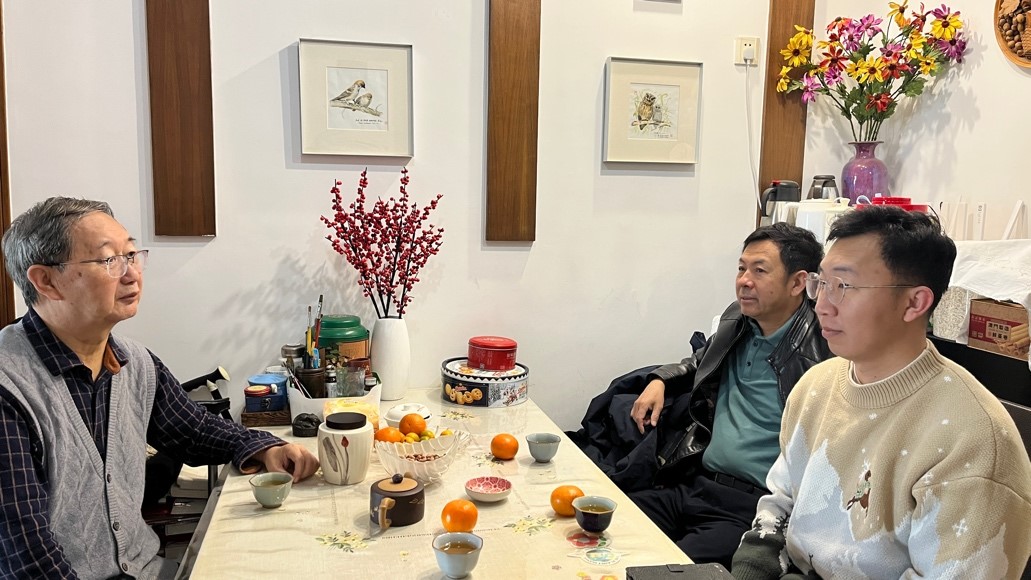 科学史系领导看望慰问在京退休教师,显浓厚情谊