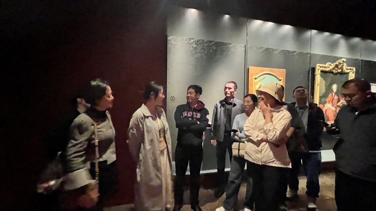 清华大学科学史系与科学博物馆(筹)教职工赴故宫观展