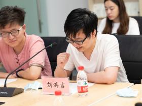 Graduates Speak at Graduation Symposium in 2021