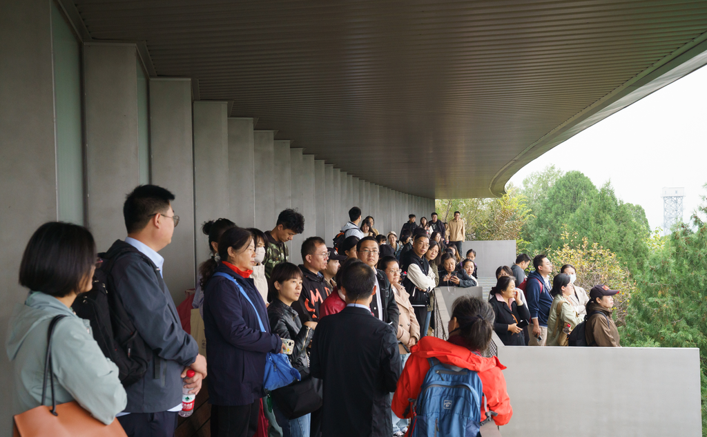 科学史系党支部开展“弘扬‘两弹一星’精神,学习‘200号’光荣传统”联合主题党日活动